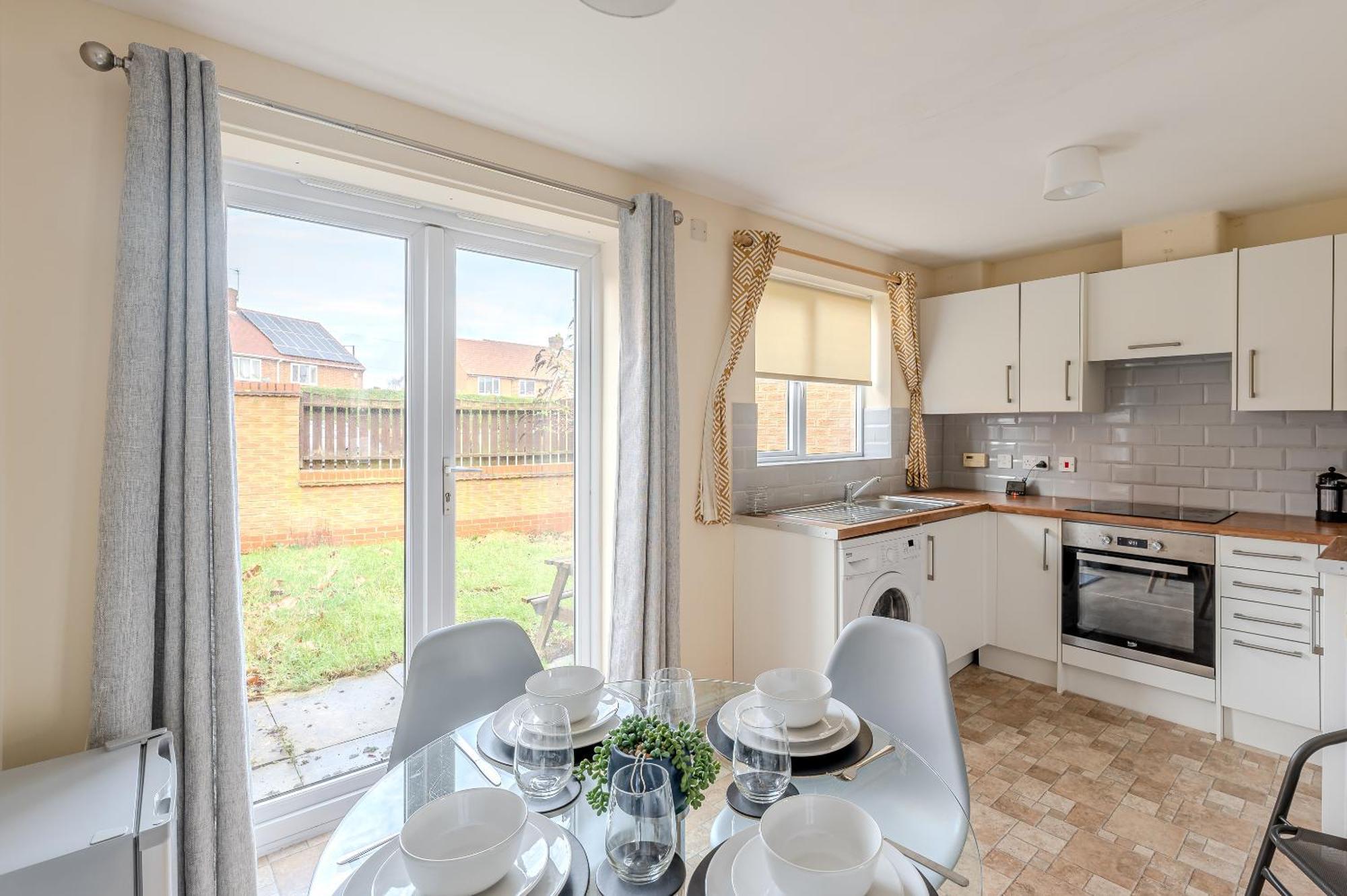 הוילה Quiet House, Prkg-3 Cars, Contractors & Families, York Centre 10Mins מראה חיצוני תמונה